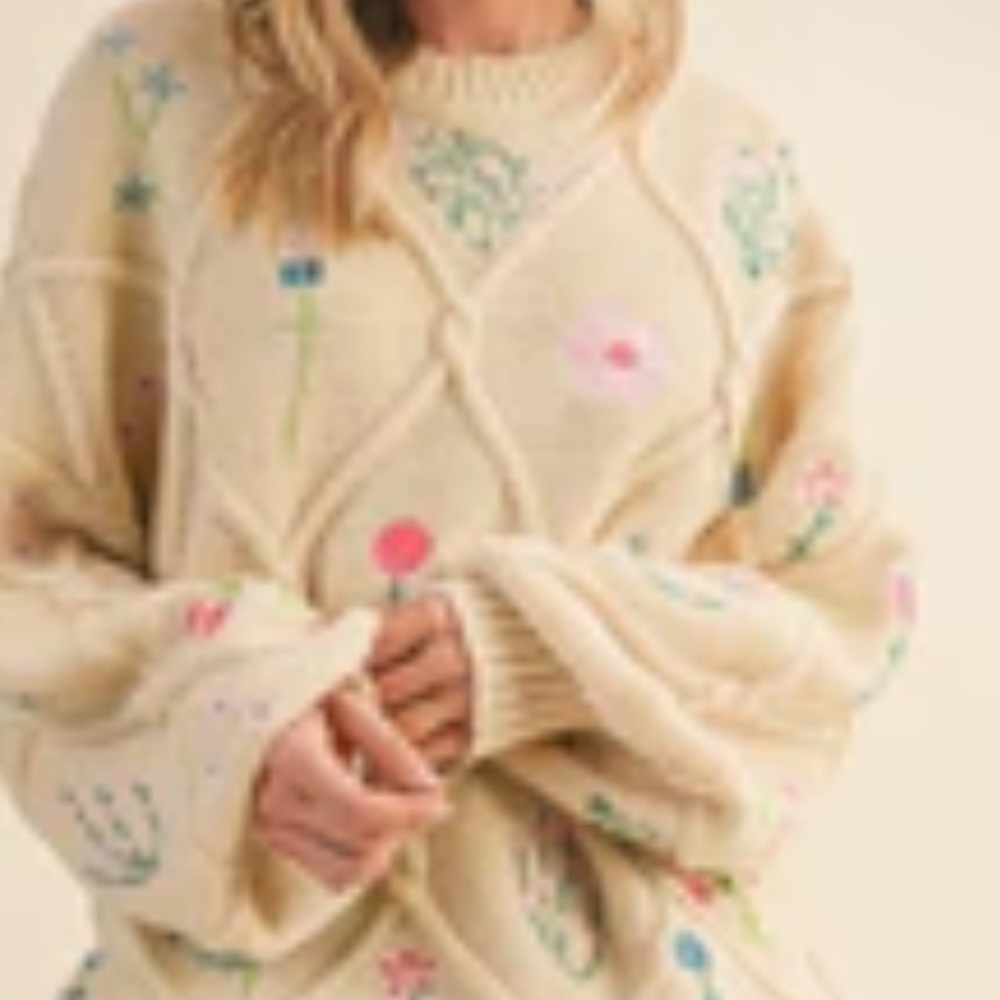 FLOWER FIELDS CREAM CABLE KNIT SWEATER FLORAL EMBROIDERED! New! L